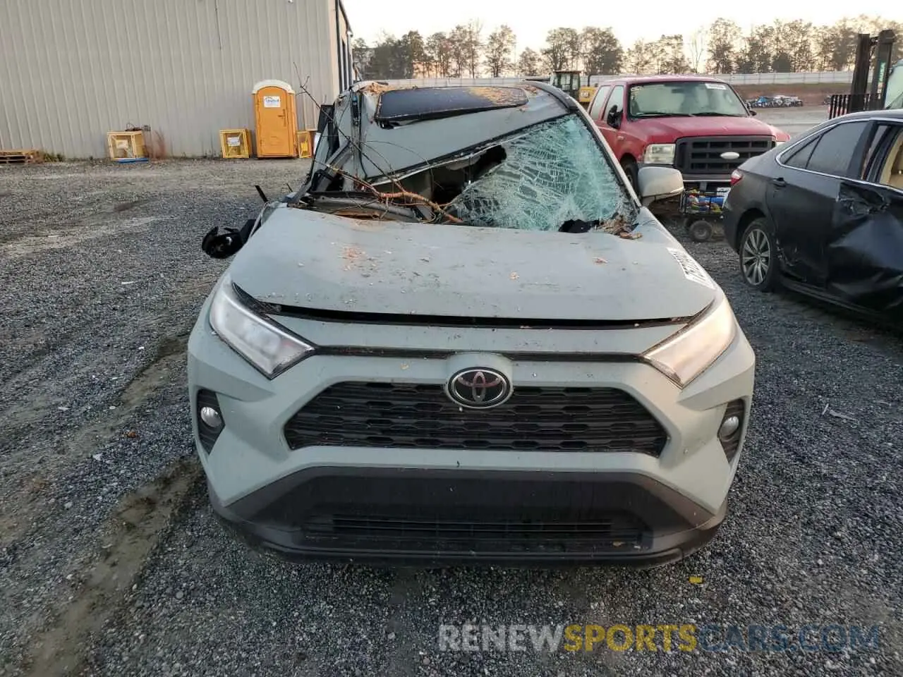 5 Photograph of a damaged car 2T3C1RFV9MW143645 TOYOTA RAV4 2021