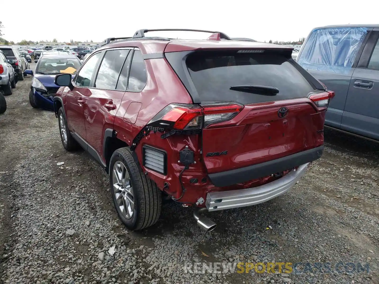 3 Photograph of a damaged car 2T3C1RFV9MW170666 TOYOTA RAV4 2021