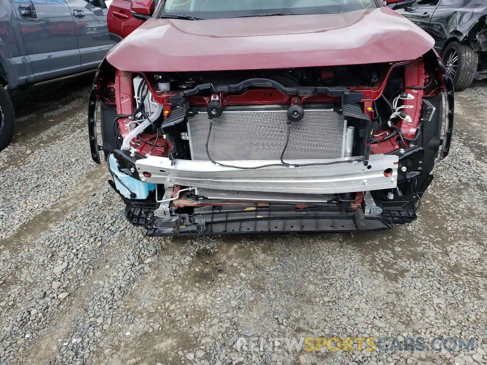 9 Photograph of a damaged car 2T3C1RFV9MW170666 TOYOTA RAV4 2021