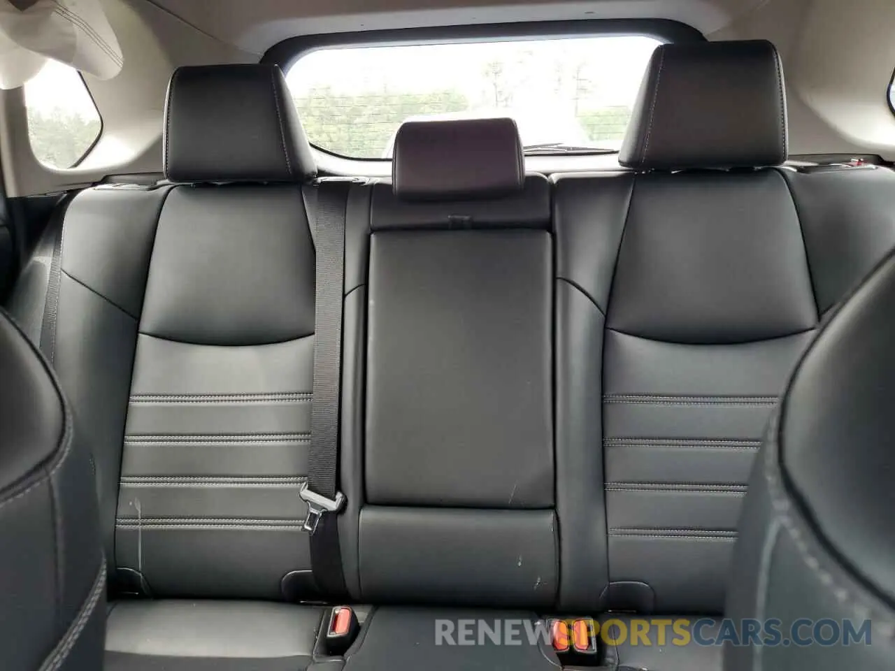 10 Photograph of a damaged car 2T3C1RFVXMC086650 TOYOTA RAV4 2021