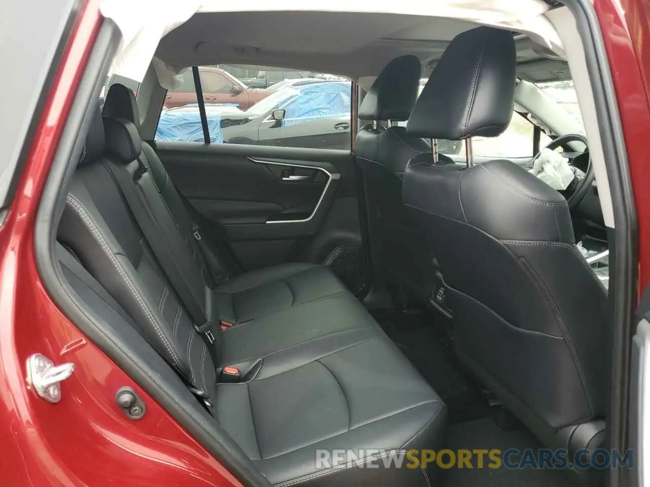 11 Photograph of a damaged car 2T3C1RFVXMC086650 TOYOTA RAV4 2021