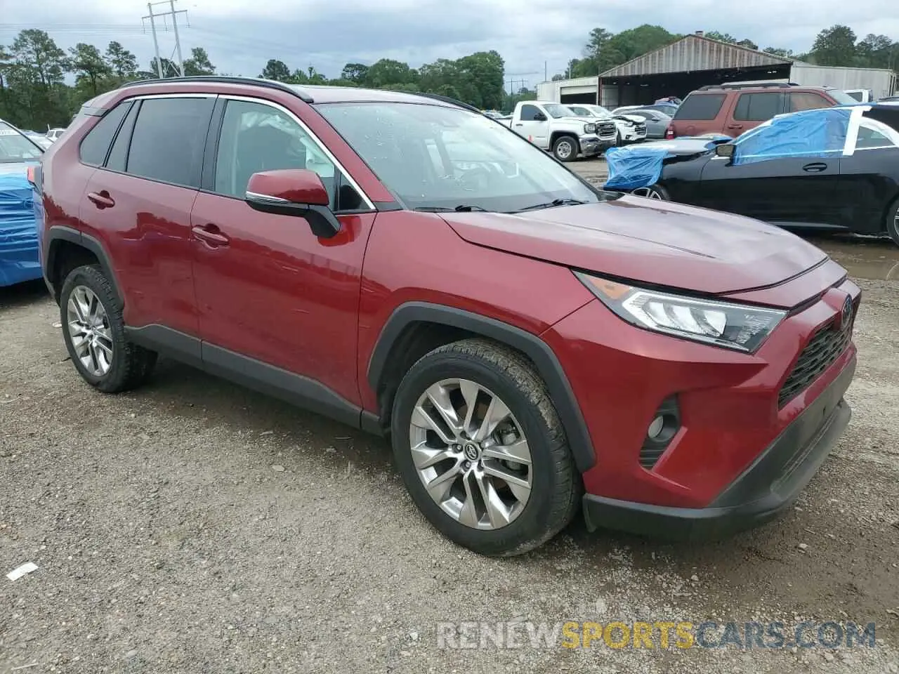 4 Photograph of a damaged car 2T3C1RFVXMC086650 TOYOTA RAV4 2021
