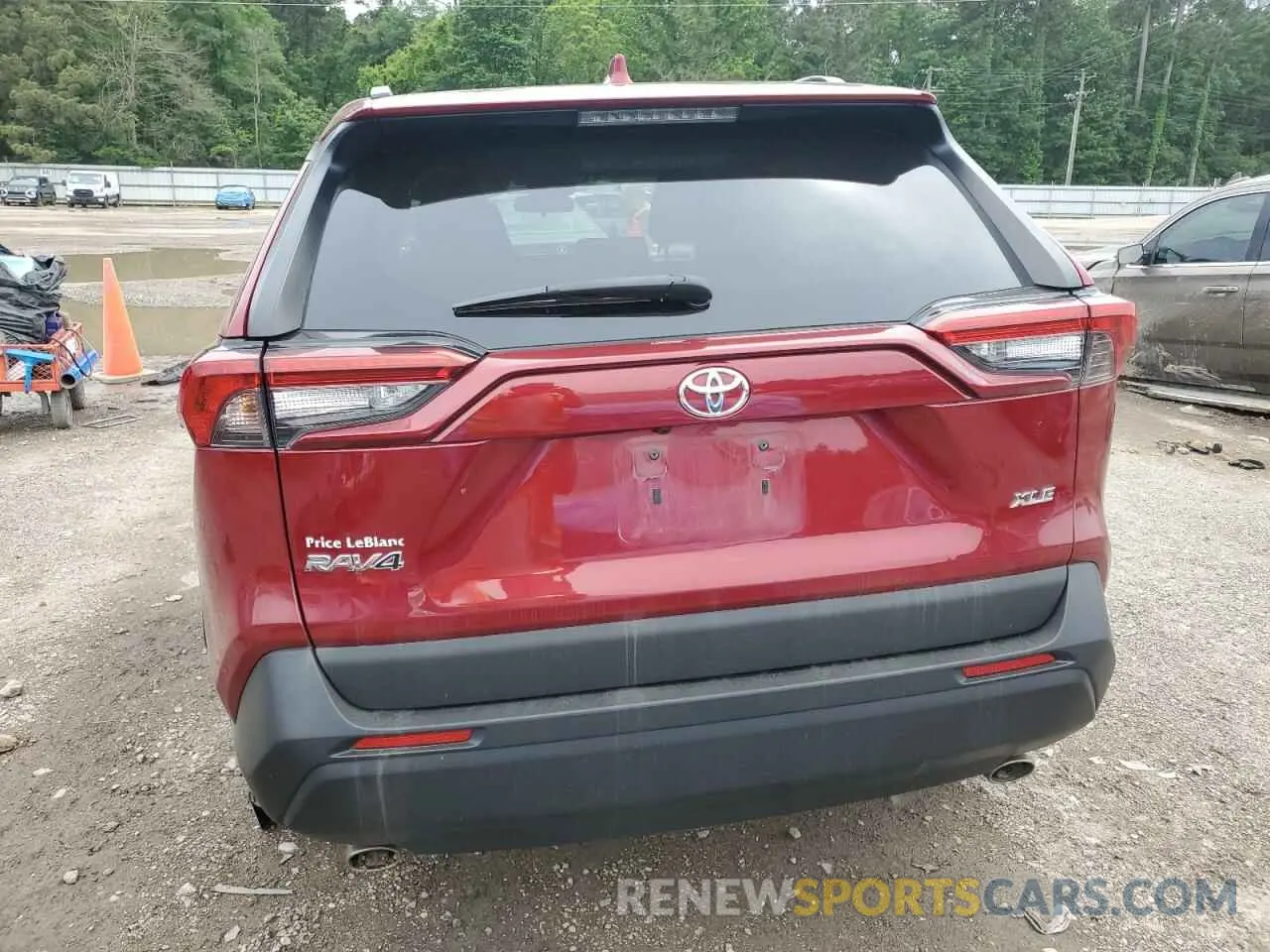 6 Photograph of a damaged car 2T3C1RFVXMC086650 TOYOTA RAV4 2021