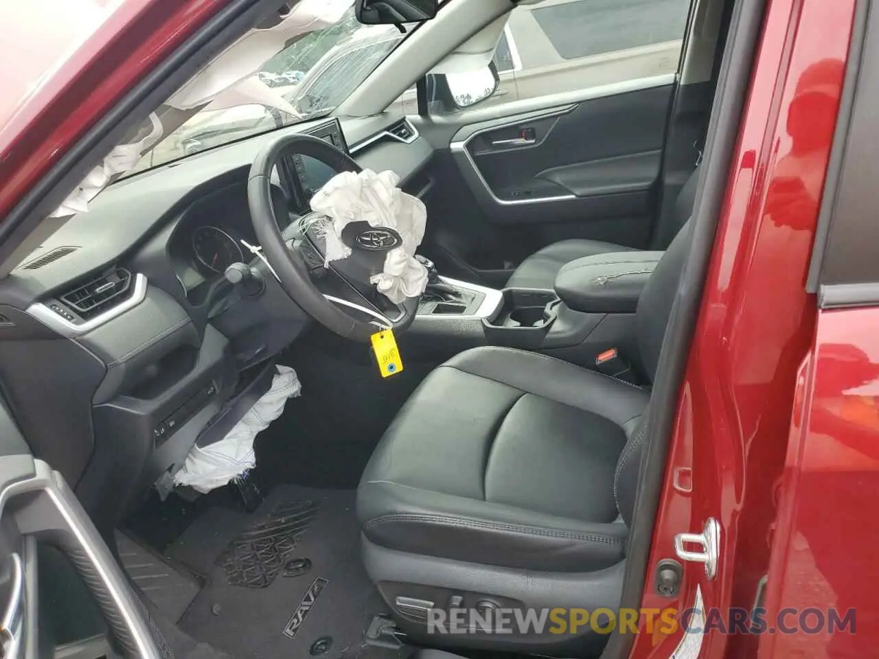 7 Photograph of a damaged car 2T3C1RFVXMC086650 TOYOTA RAV4 2021