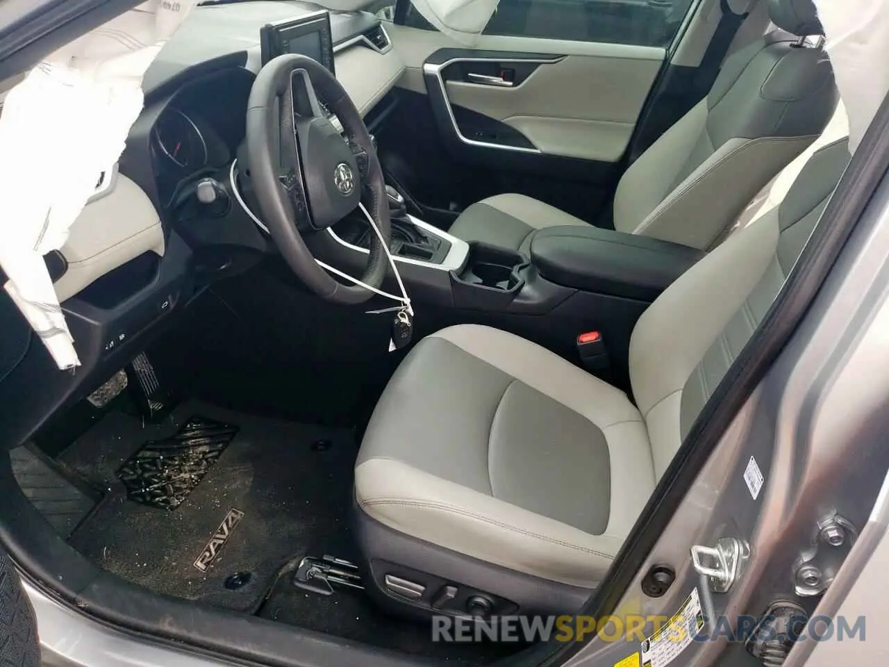 7 Photograph of a damaged car 2T3C1RFVXMC098605 TOYOTA RAV4 2021