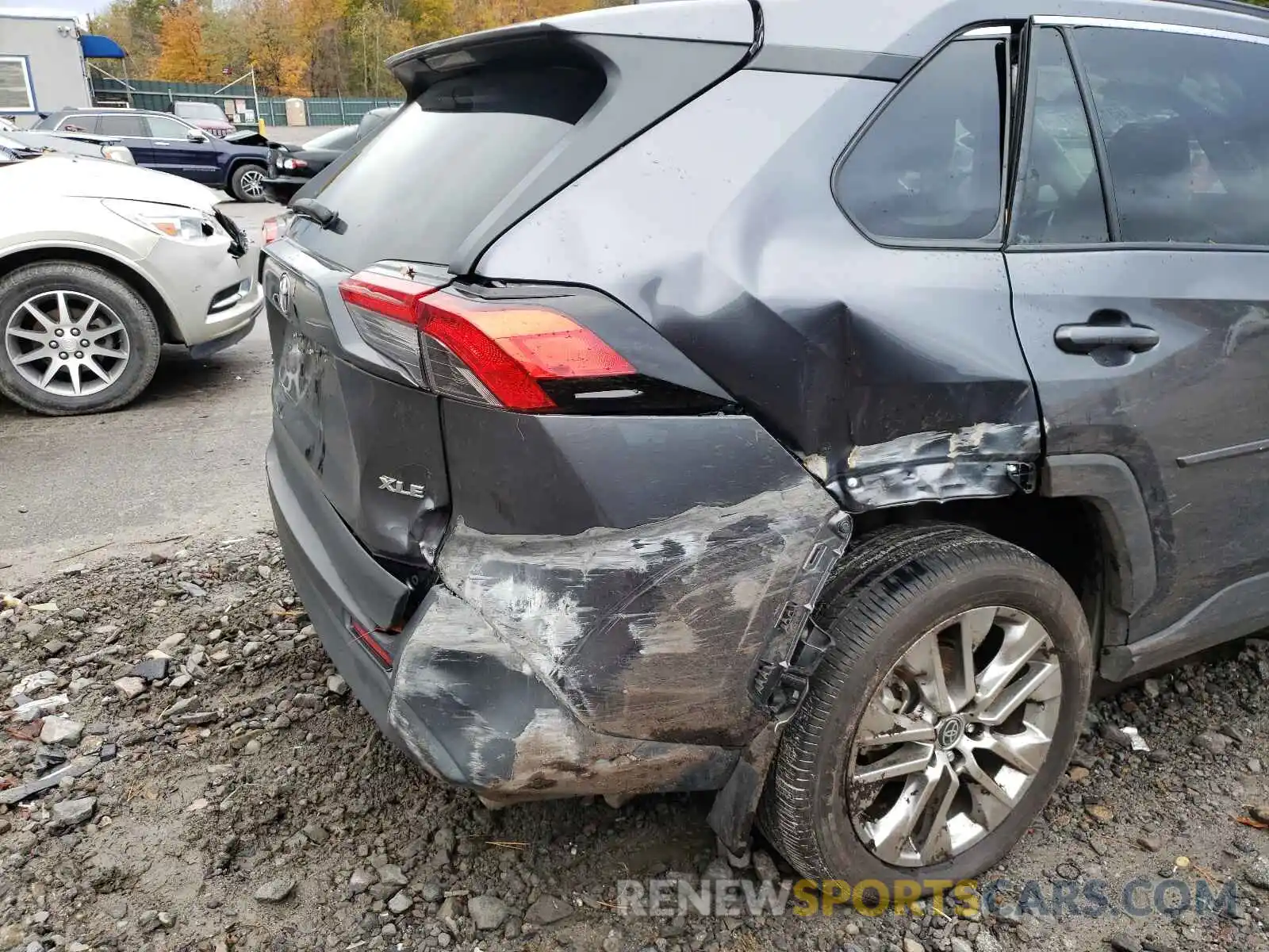 9 Photograph of a damaged car 2T3C1RFVXMC122725 TOYOTA RAV4 2021