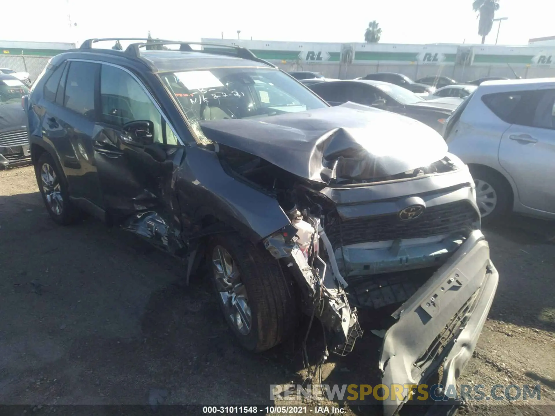 1 Photograph of a damaged car 2T3C1RFVXMC140433 TOYOTA RAV4 2021