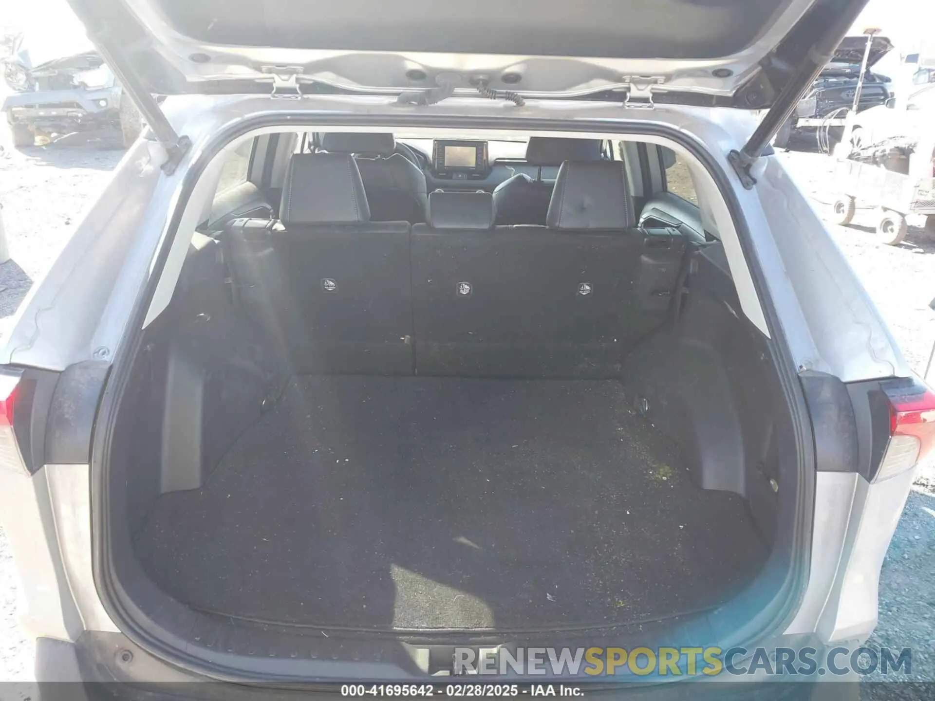 8 Photograph of a damaged car 2T3C1RFVXMC148497 TOYOTA RAV4 2021