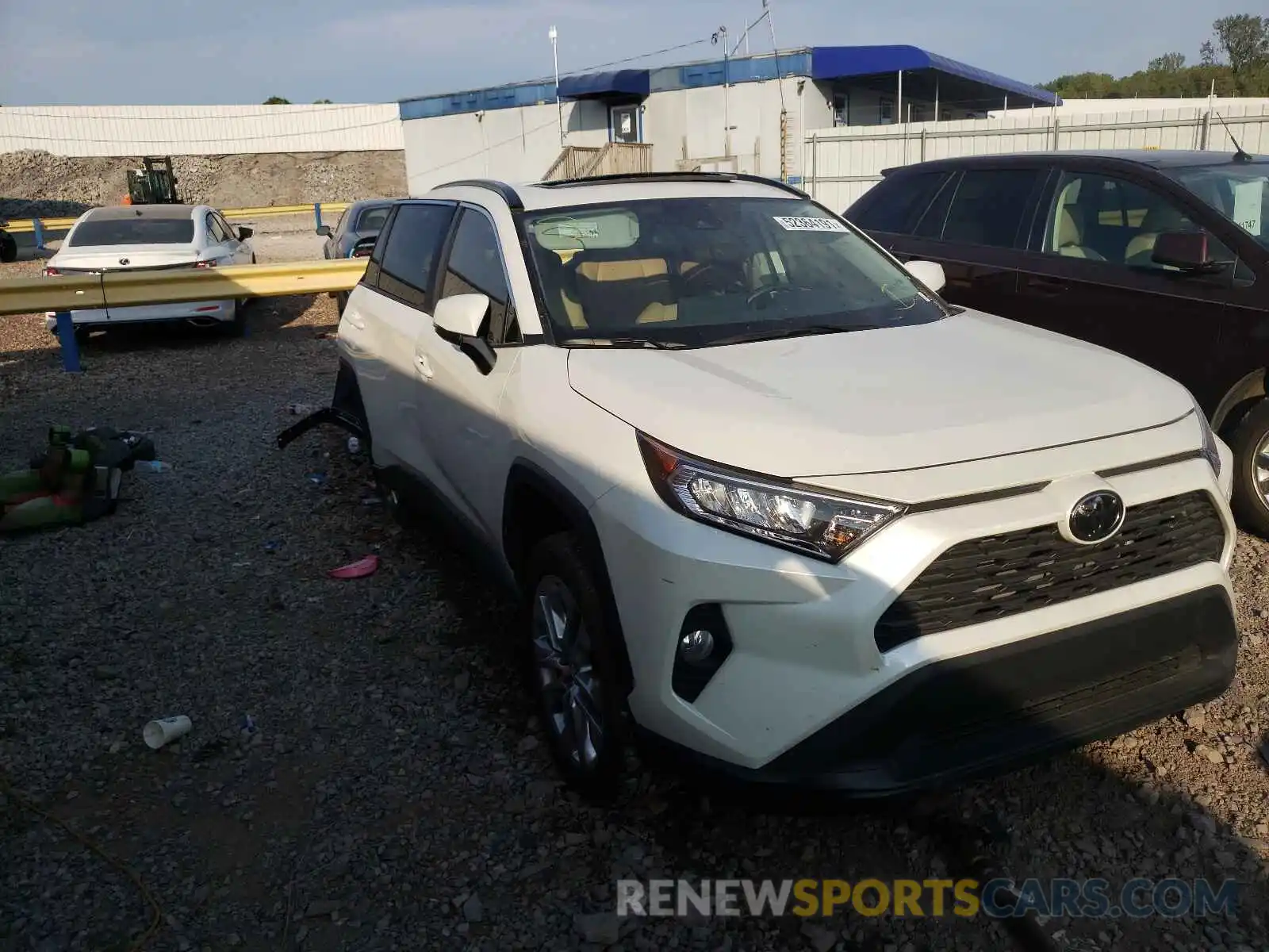 1 Photograph of a damaged car 2T3C1RFVXMW118544 TOYOTA RAV4 2021