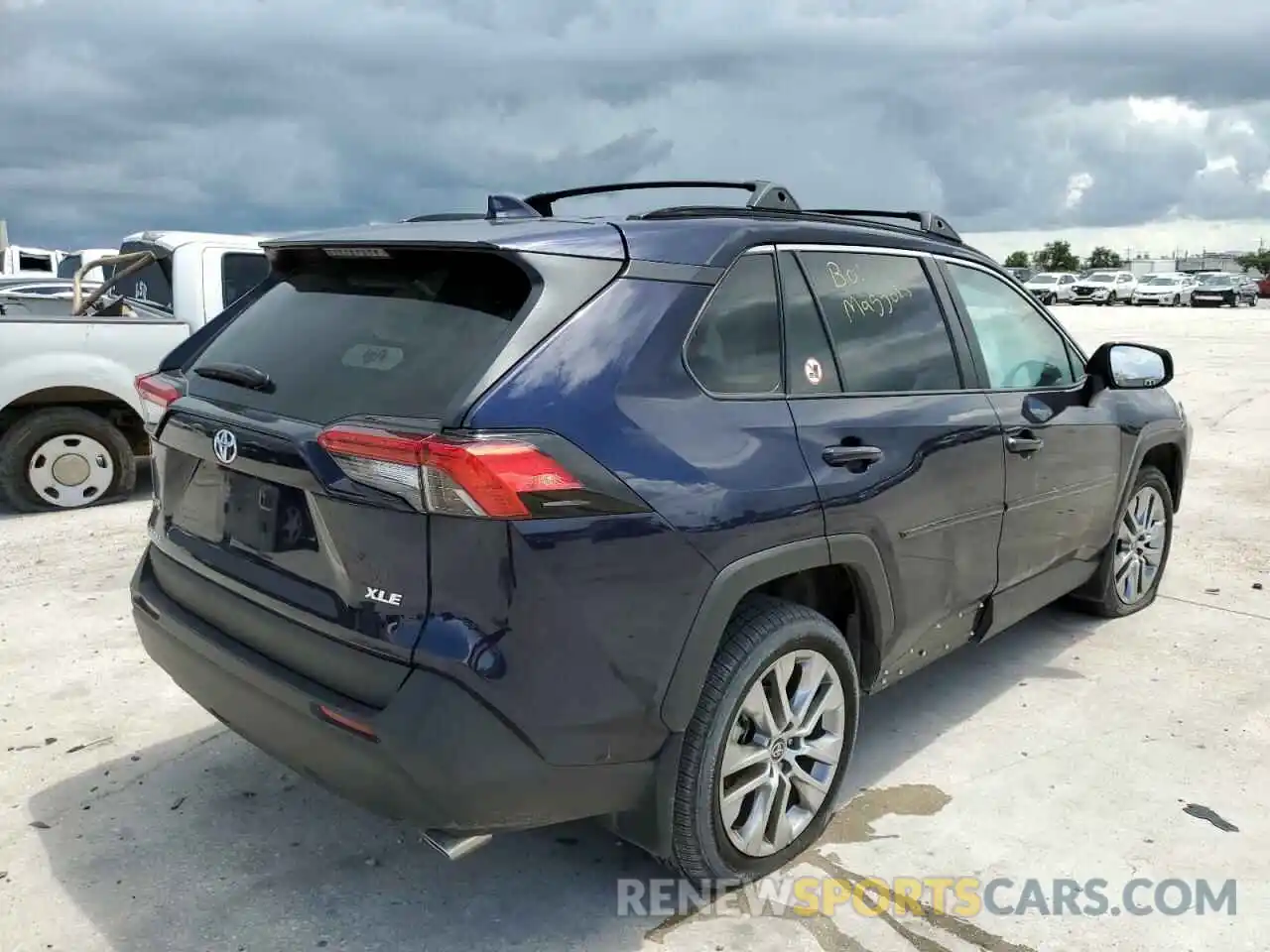 4 Photograph of a damaged car 2T3C1RFVXMW127826 TOYOTA RAV4 2021