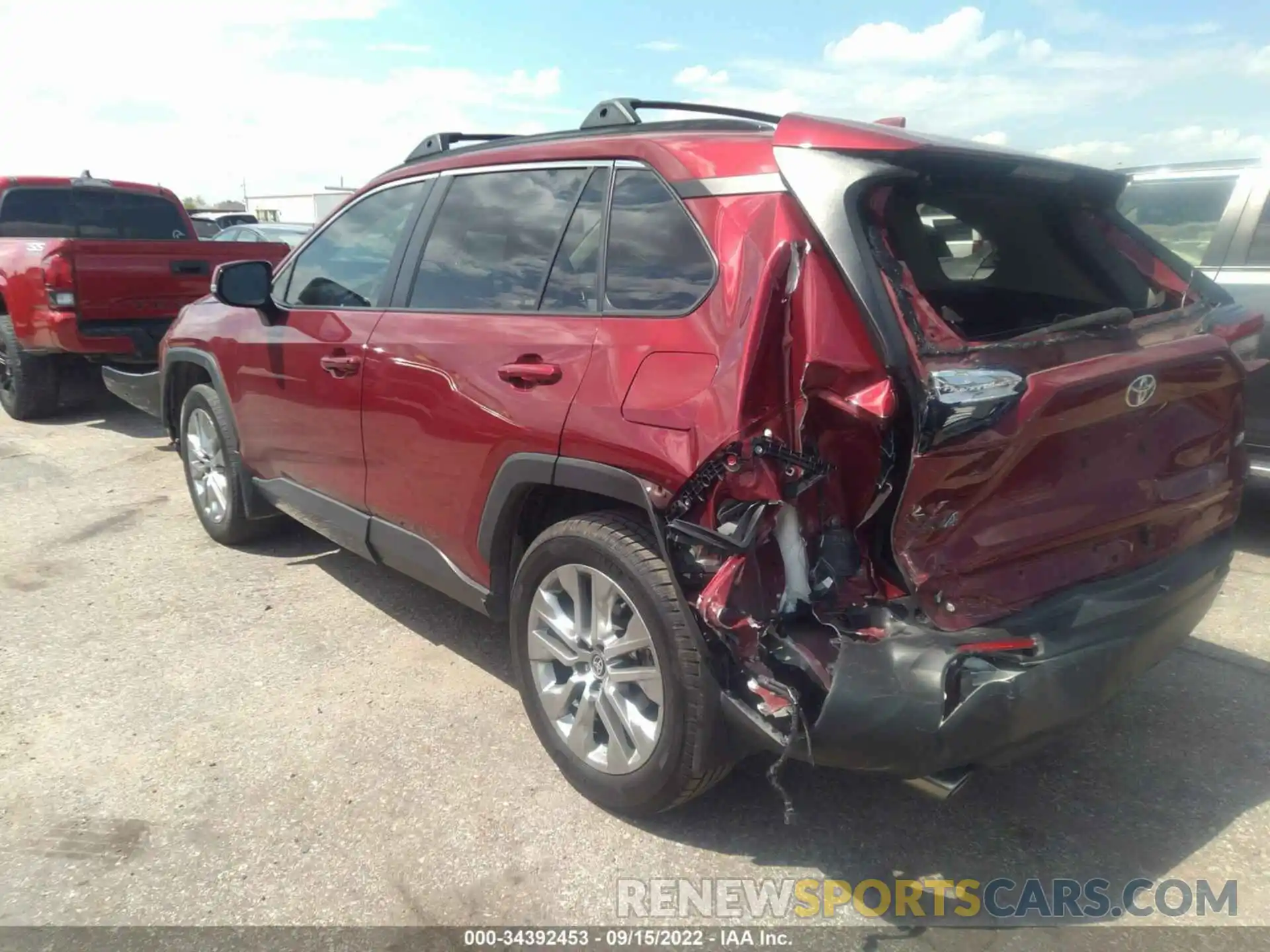 3 Photograph of a damaged car 2T3C1RFVXMW133416 TOYOTA RAV4 2021