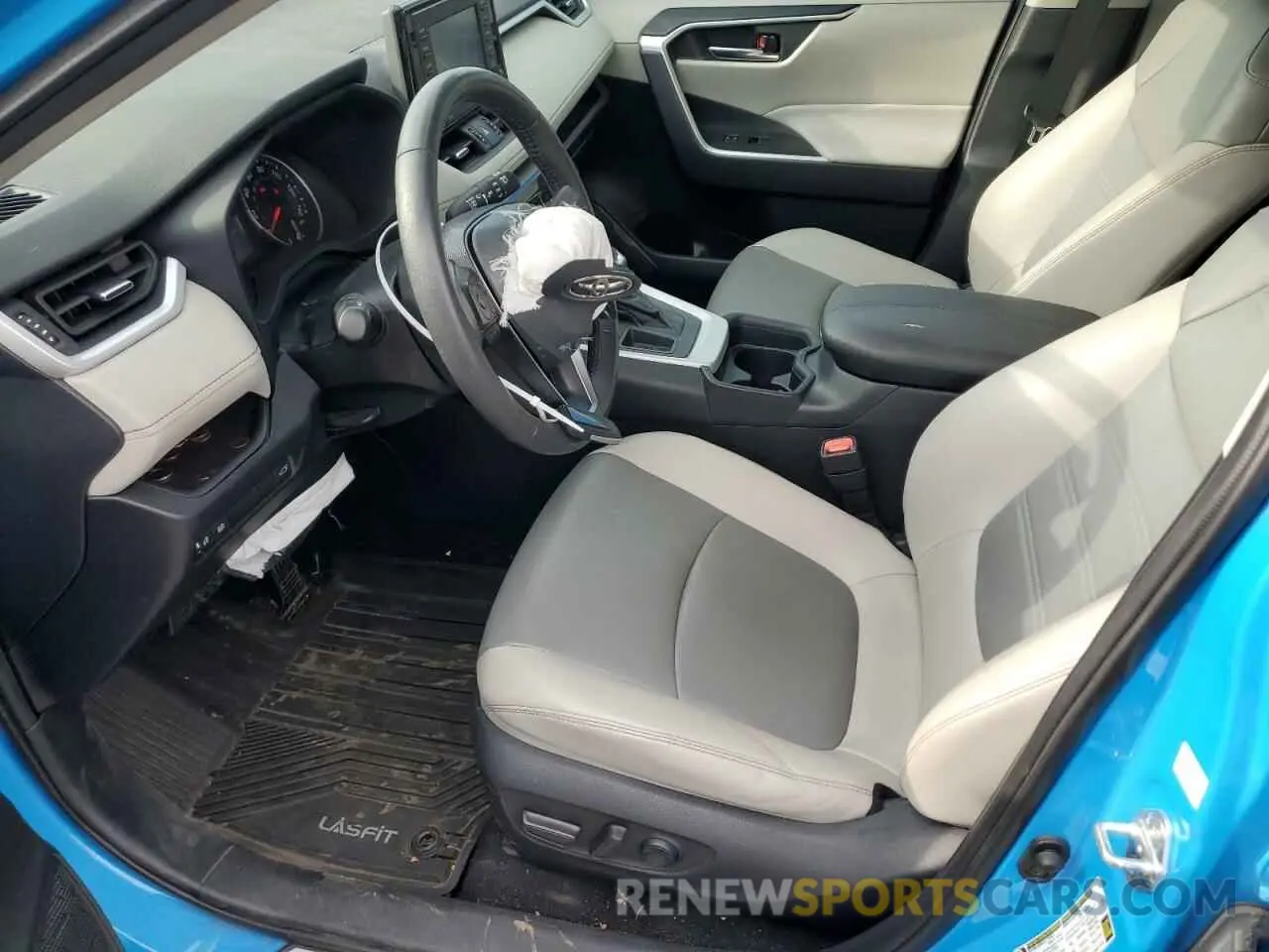 7 Photograph of a damaged car 2T3C1RFVXMW172460 TOYOTA RAV4 2021