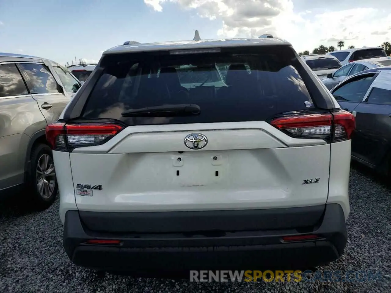 6 Photograph of a damaged car 2T3C1RFVXMW184821 TOYOTA RAV4 2021