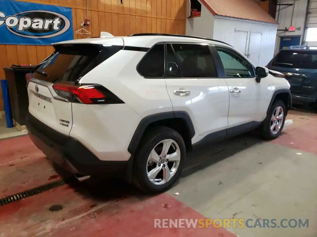 4 Photograph of a damaged car 2T3D6RFV1MW007208 TOYOTA RAV4 2021