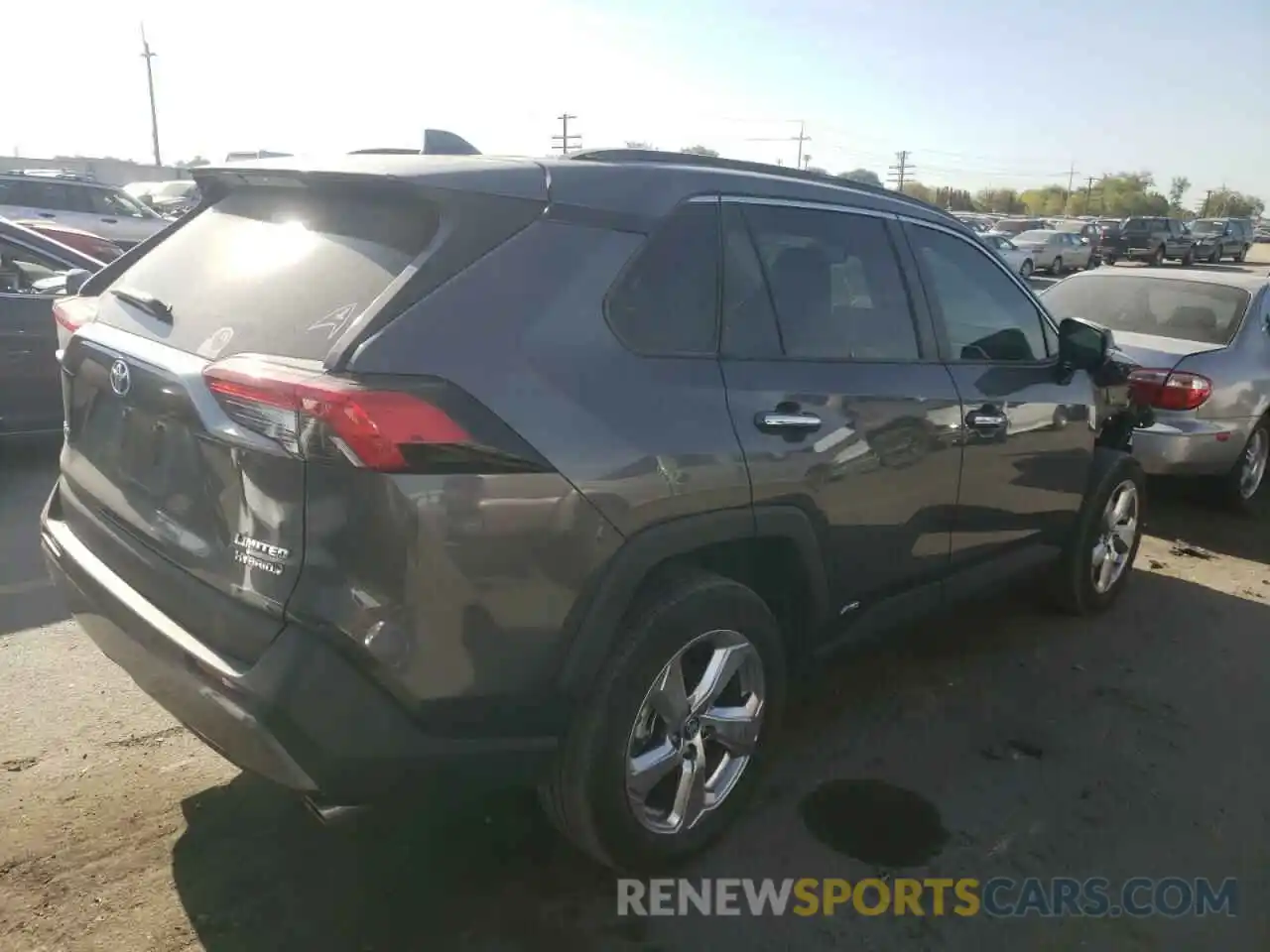 4 Photograph of a damaged car 2T3D6RFV2MW009517 TOYOTA RAV4 2021