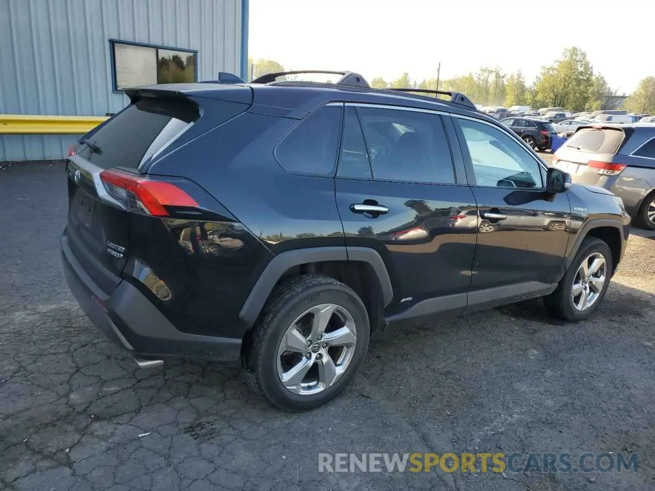 3 Photograph of a damaged car 2T3D6RFV5MW020821 TOYOTA RAV4 2021