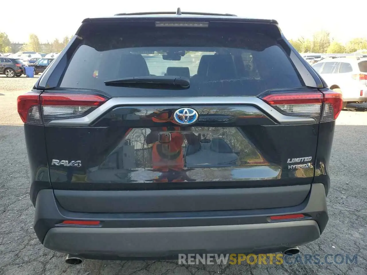 6 Photograph of a damaged car 2T3D6RFV5MW020821 TOYOTA RAV4 2021