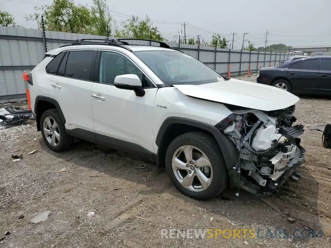 4 Photograph of a damaged car 2T3D6RFV6MW015871 TOYOTA RAV4 2021
