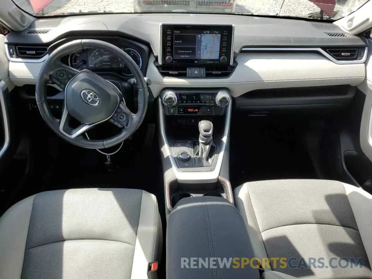 8 Photograph of a damaged car 2T3D6RFV7MW012784 TOYOTA RAV4 2021