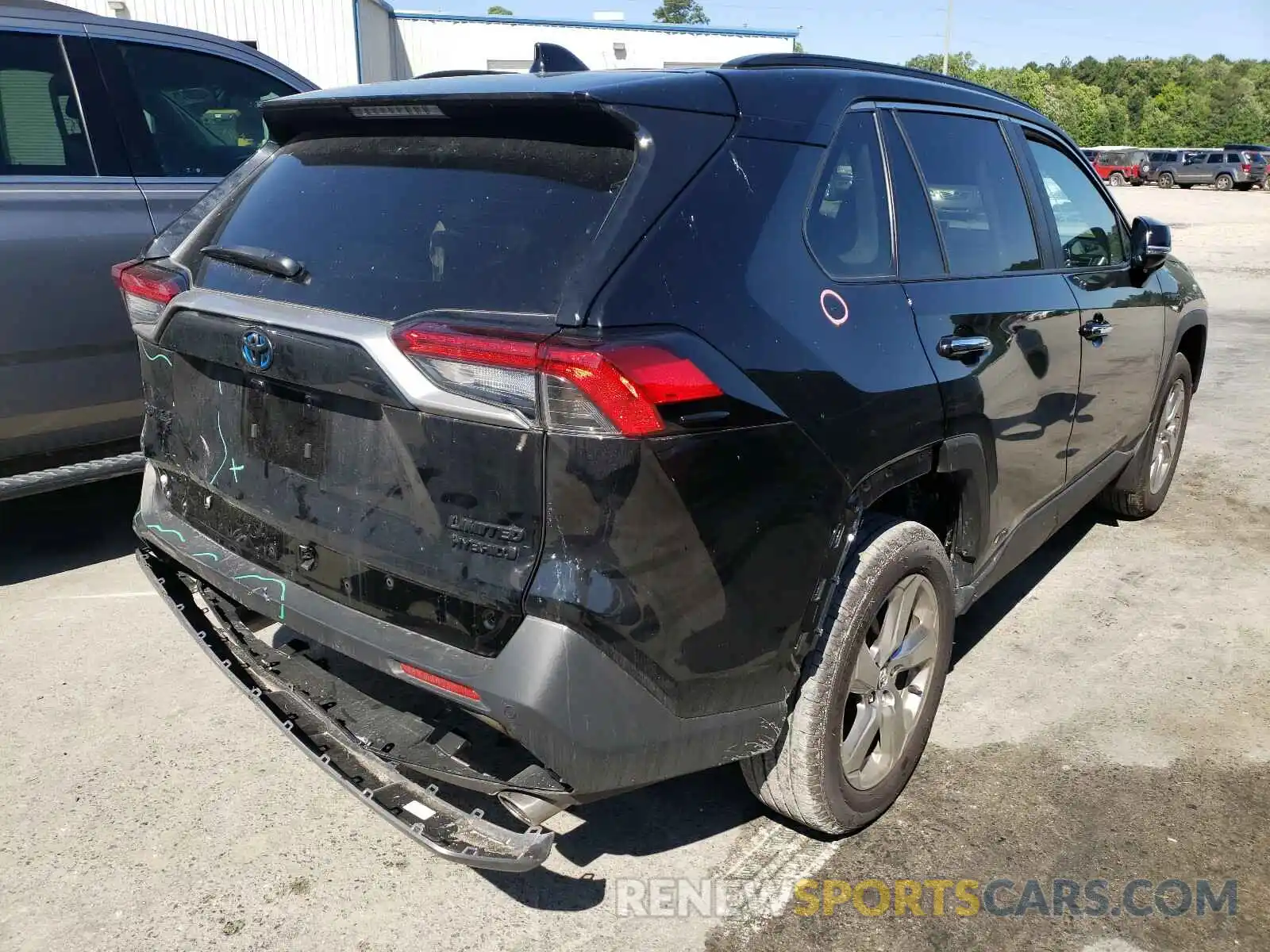 4 Photograph of a damaged car 2T3D6RFV8MW007027 TOYOTA RAV4 2021