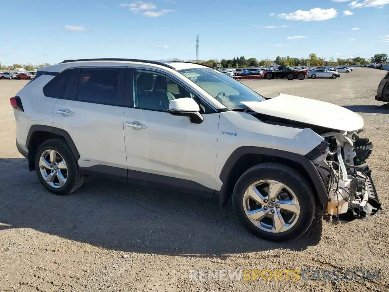 4 Photograph of a damaged car 2T3DWRFV0MW106117 TOYOTA RAV4 2021