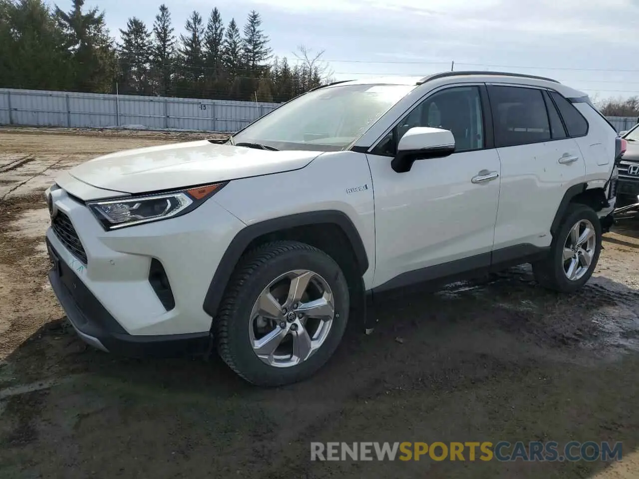 1 Photograph of a damaged car 2T3DWRFV6MW120572 TOYOTA RAV4 2021
