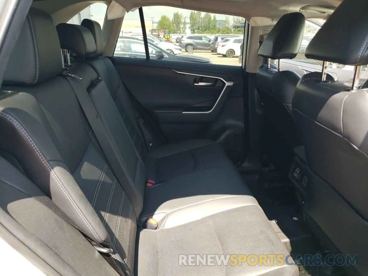11 Photograph of a damaged car 2T3DWRFV9MW118959 TOYOTA RAV4 2021