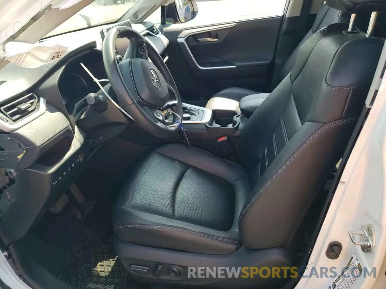 7 Photograph of a damaged car 2T3DWRFV9MW118959 TOYOTA RAV4 2021