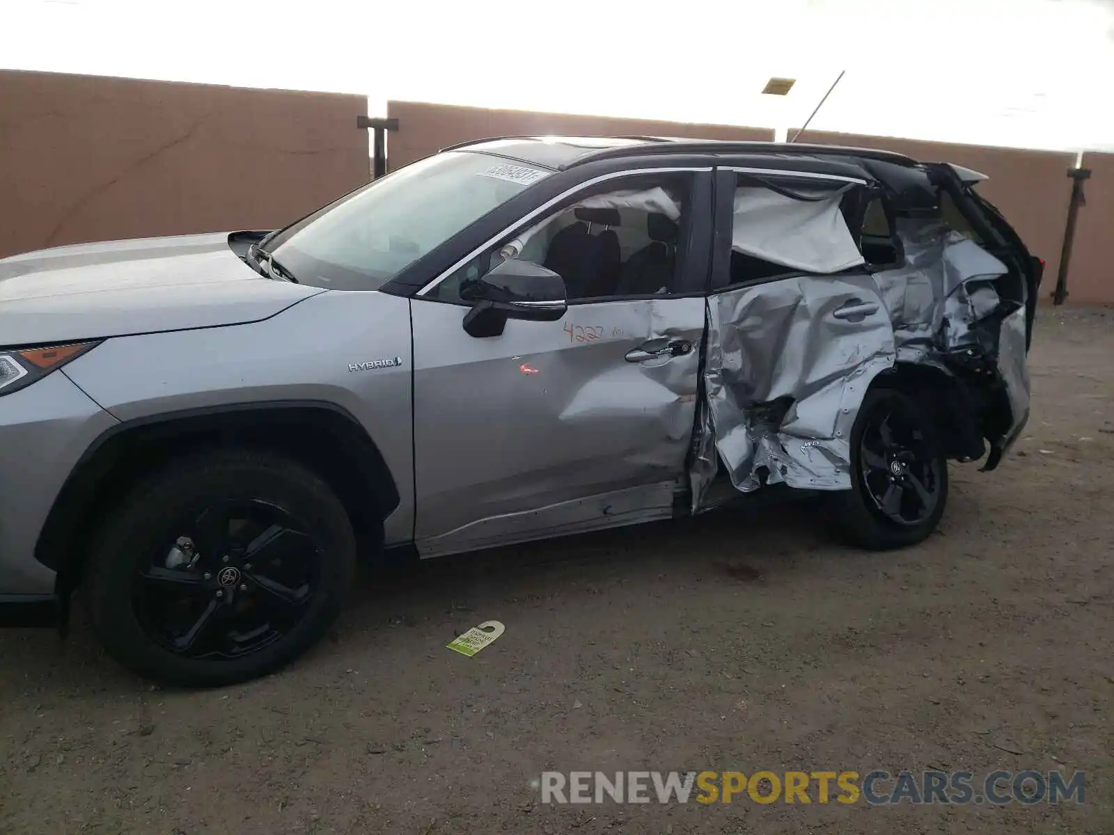 9 Photograph of a damaged car 2T3E6RFV0MW018365 TOYOTA RAV4 2021