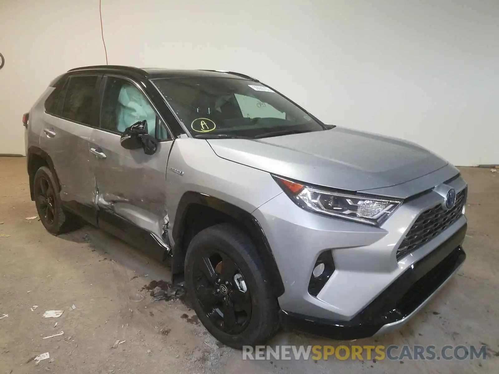 1 Photograph of a damaged car 2T3E6RFV0MW020536 TOYOTA RAV4 2021