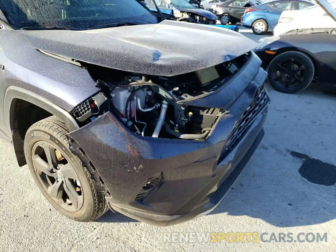 9 Photograph of a damaged car 2T3E6RFV0MW024621 TOYOTA RAV4 2021