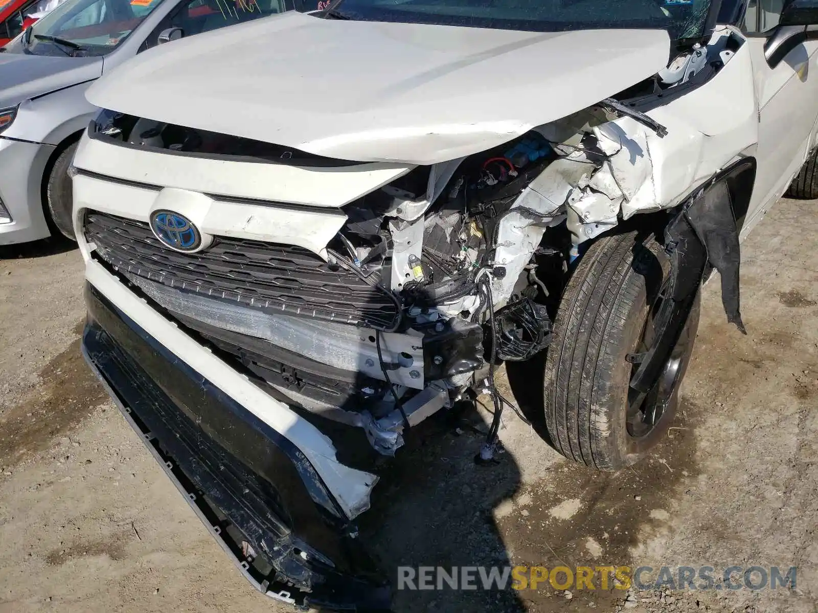 9 Photograph of a damaged car 2T3E6RFV1MW007441 TOYOTA RAV4 2021