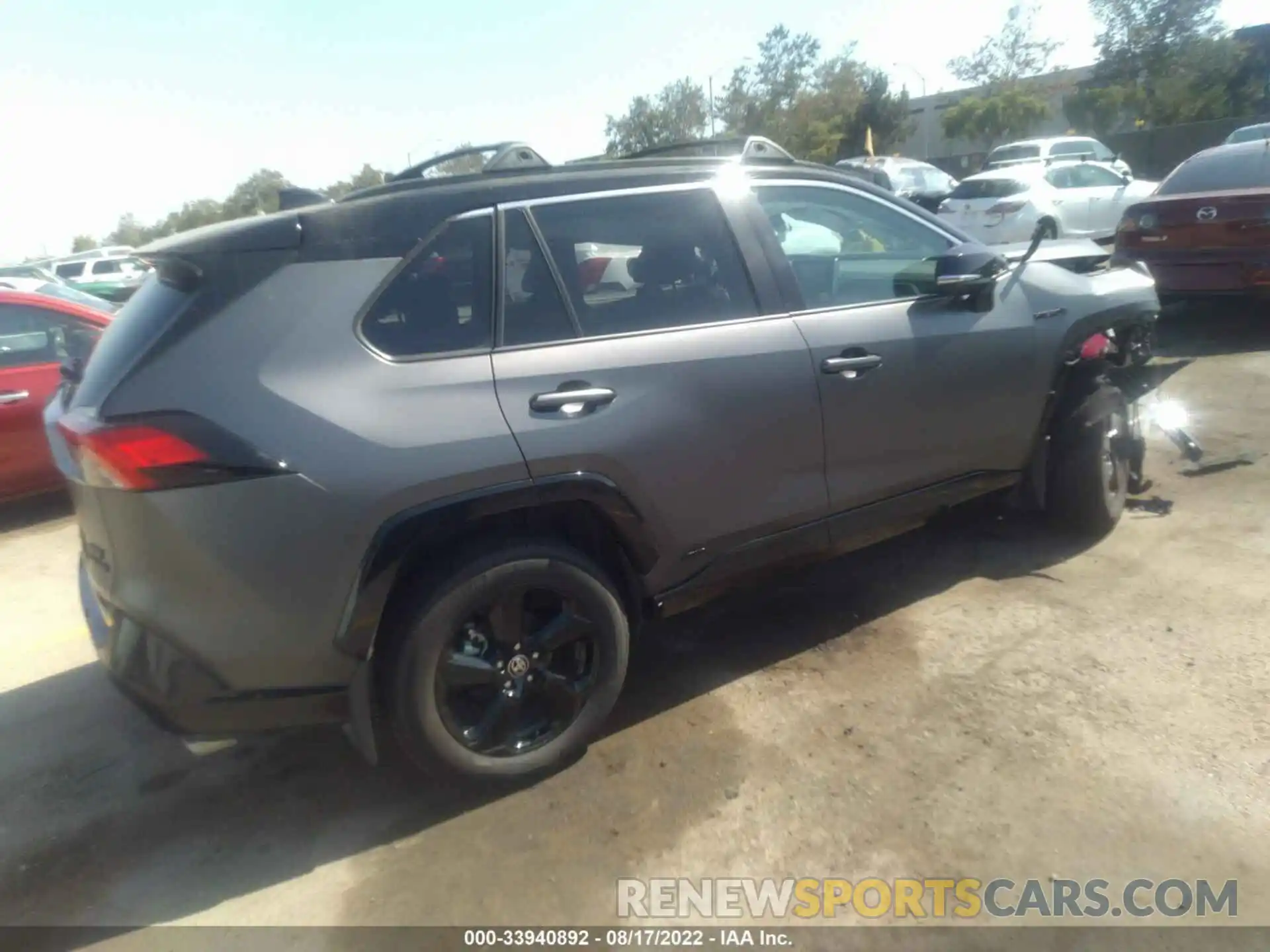 4 Photograph of a damaged car 2T3E6RFV1MW027320 TOYOTA RAV4 2021