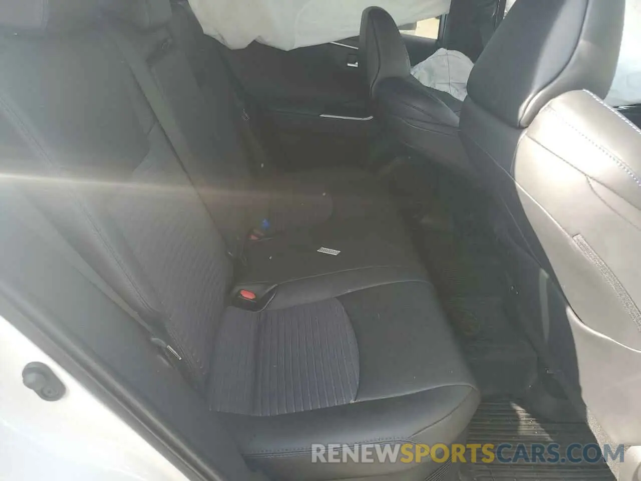 10 Photograph of a damaged car 2T3E6RFV1MW028094 TOYOTA RAV4 2021