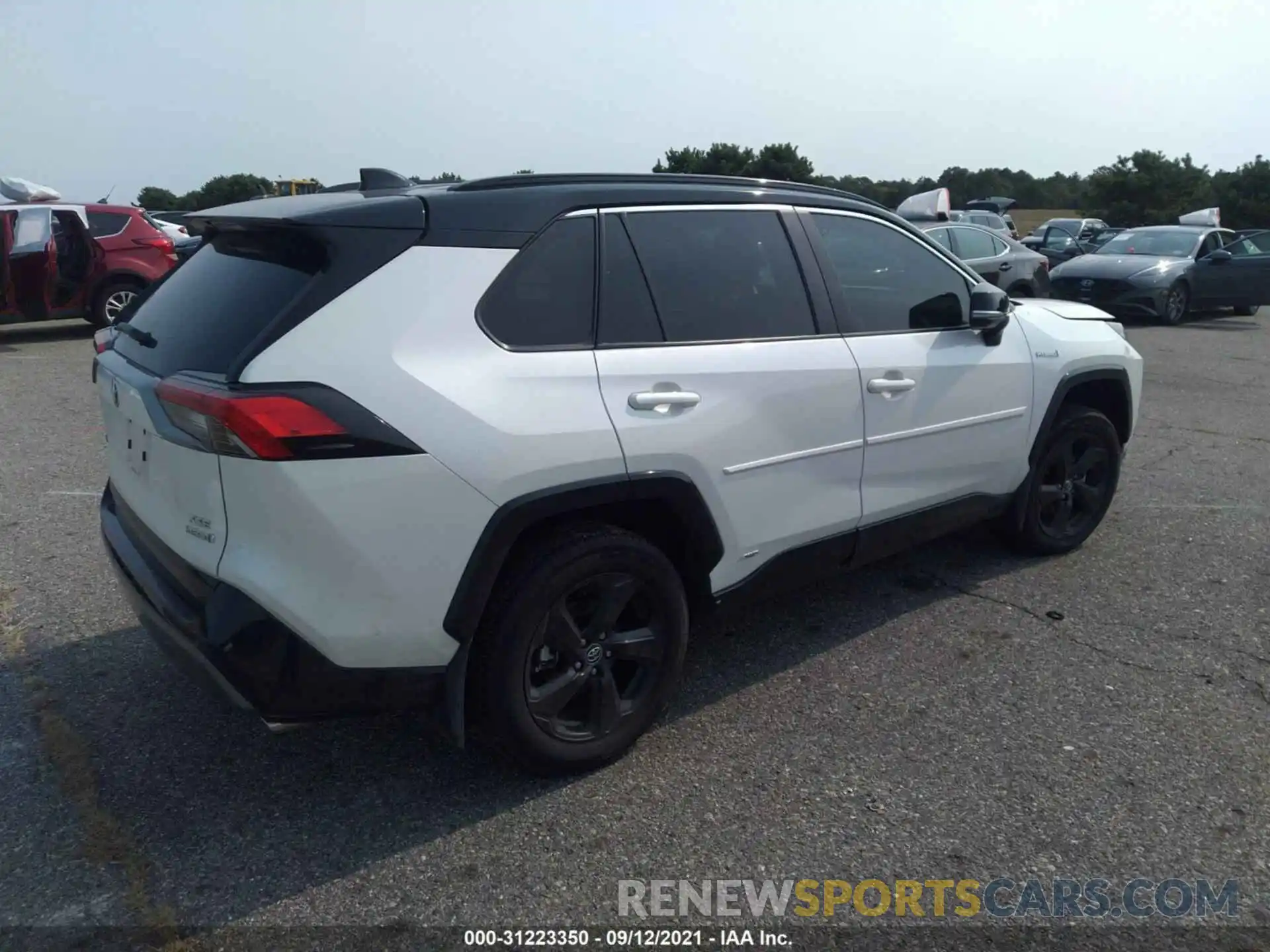 4 Photograph of a damaged car 2T3E6RFV2MW003222 TOYOTA RAV4 2021