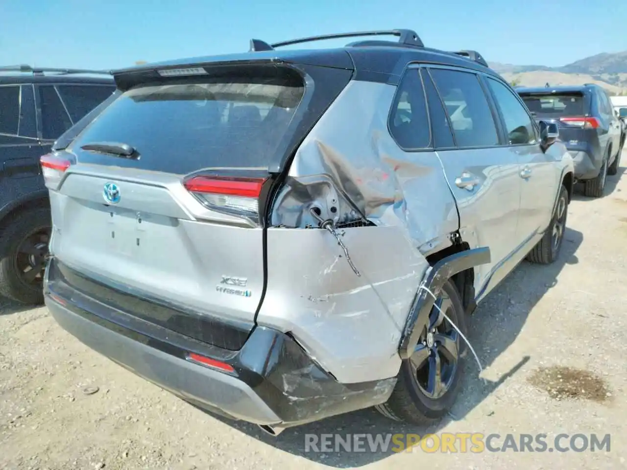 4 Photograph of a damaged car 2T3E6RFV2MW018013 TOYOTA RAV4 2021