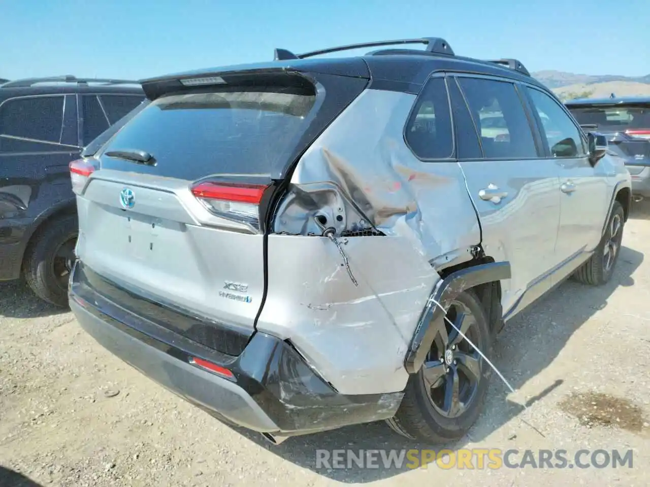 9 Photograph of a damaged car 2T3E6RFV2MW018013 TOYOTA RAV4 2021