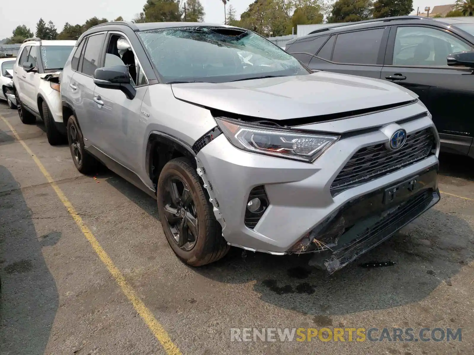 1 Photograph of a damaged car 2T3E6RFV3MW010955 TOYOTA RAV4 2021