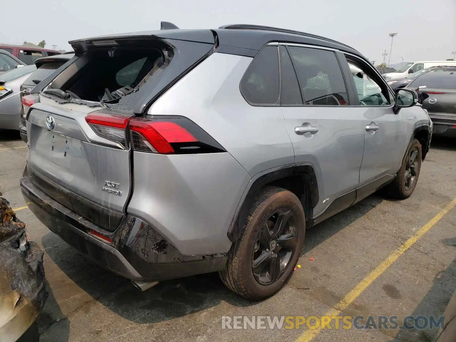 4 Photograph of a damaged car 2T3E6RFV3MW010955 TOYOTA RAV4 2021