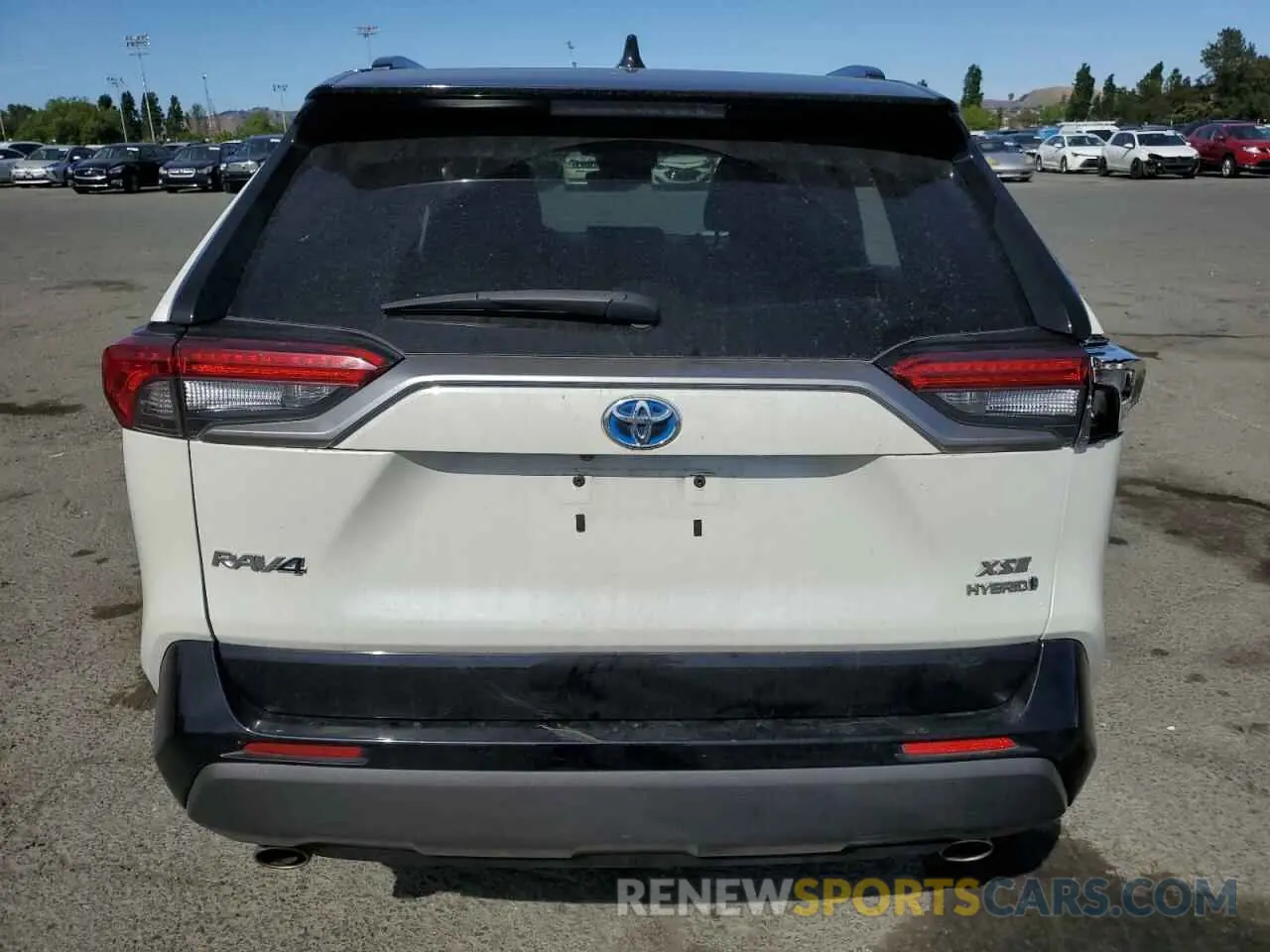 6 Photograph of a damaged car 2T3E6RFV3MW028727 TOYOTA RAV4 2021