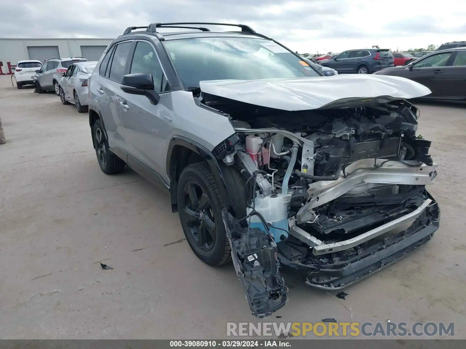 1 Photograph of a damaged car 2T3E6RFV4MW009894 TOYOTA RAV4 2021