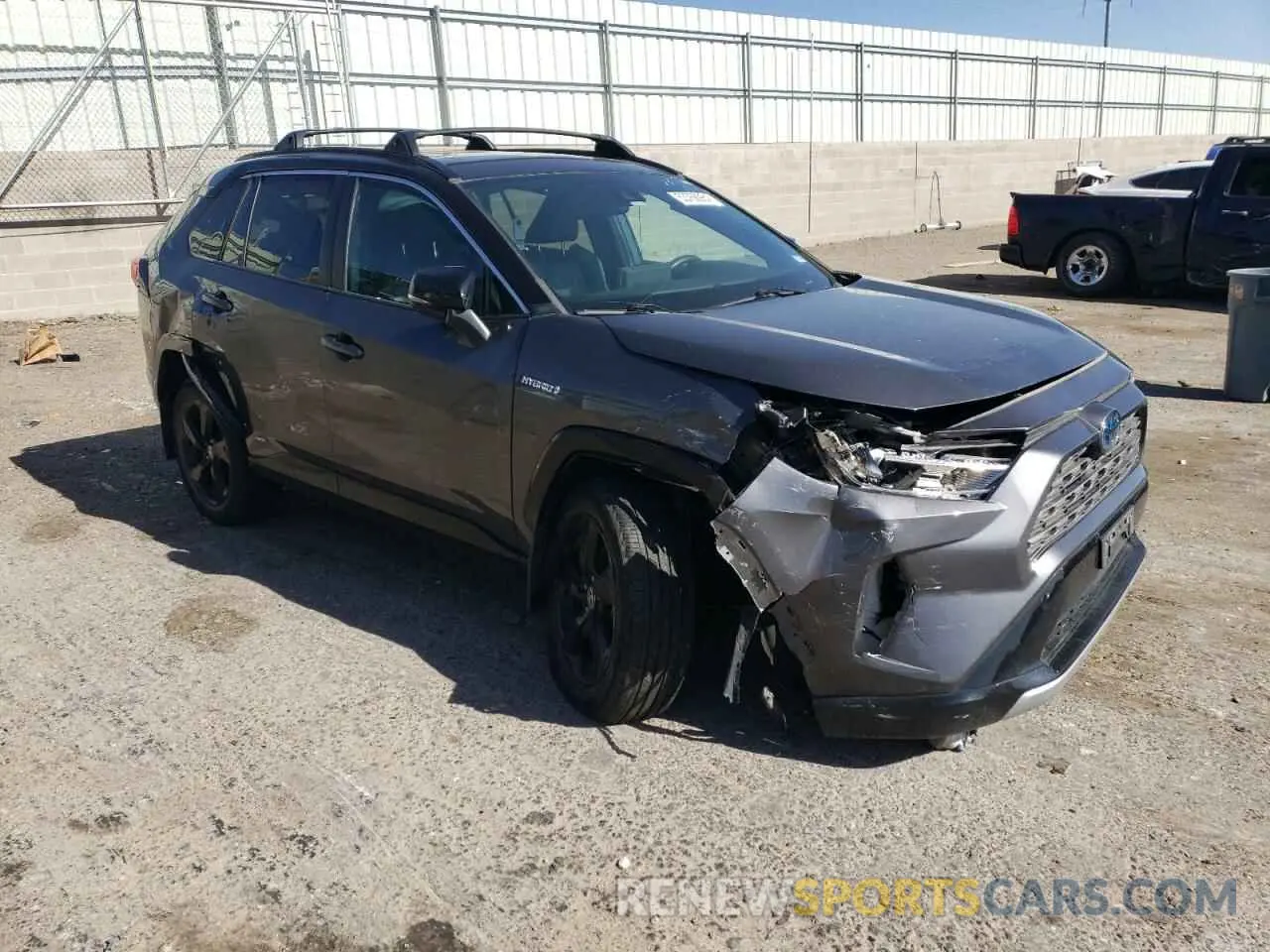 4 Photograph of a damaged car 2T3E6RFV4MW010592 TOYOTA RAV4 2021