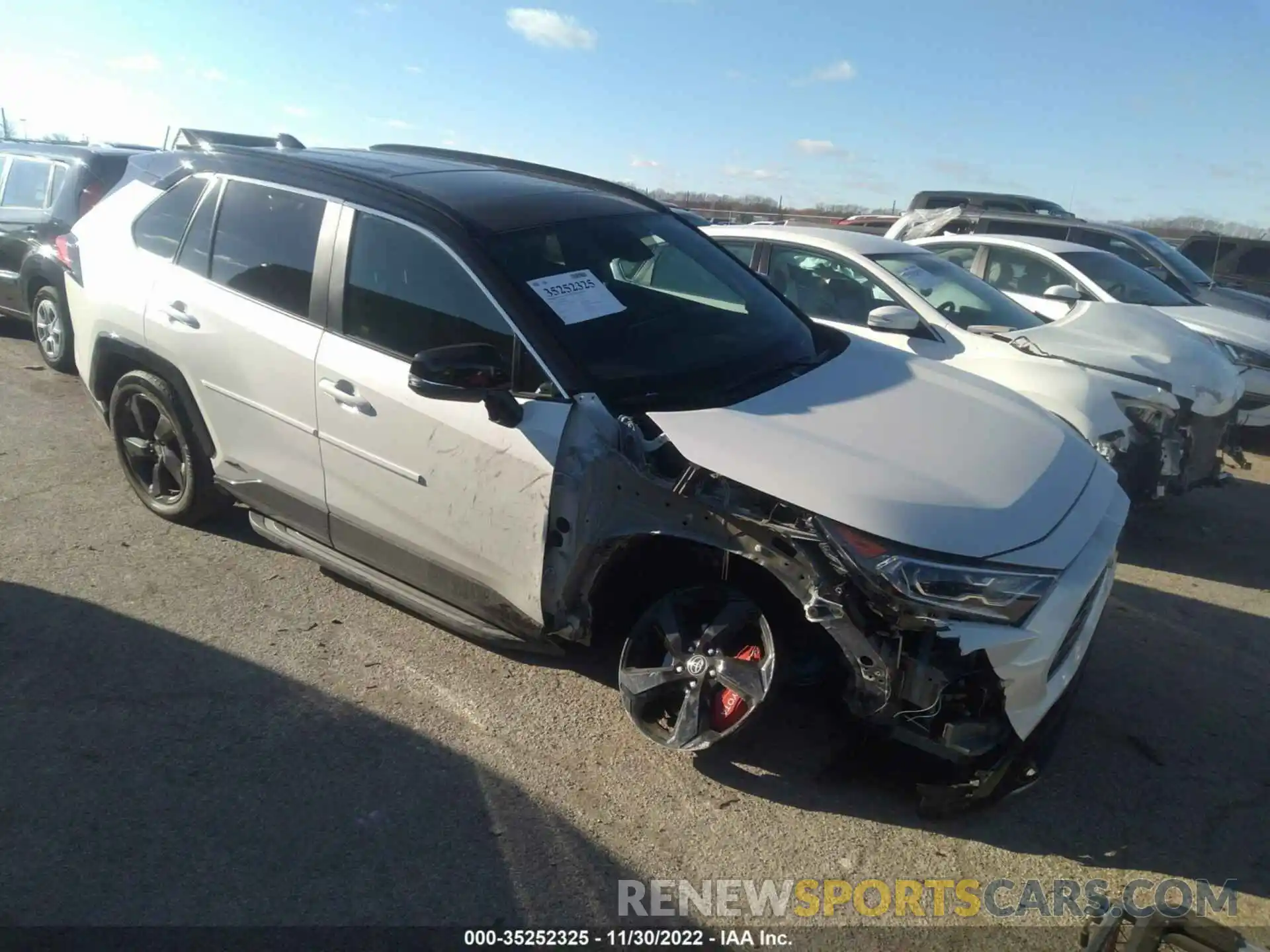 1 Photograph of a damaged car 2T3E6RFV4MW010723 TOYOTA RAV4 2021