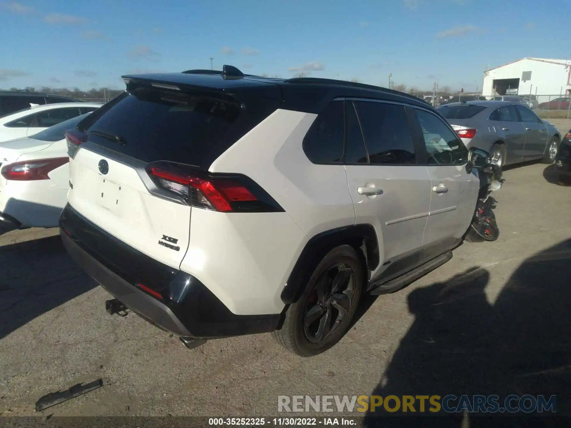 4 Photograph of a damaged car 2T3E6RFV4MW010723 TOYOTA RAV4 2021