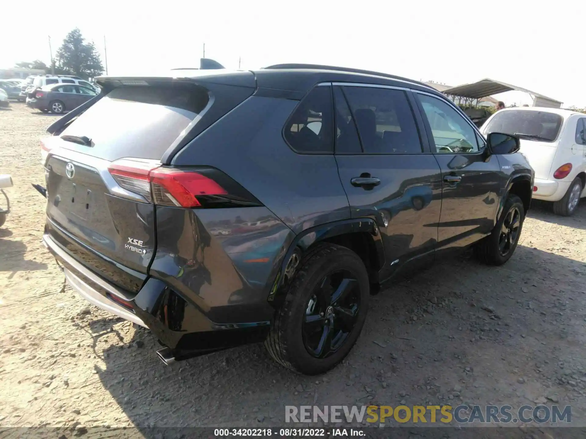 4 Photograph of a damaged car 2T3E6RFV5MW010519 TOYOTA RAV4 2021