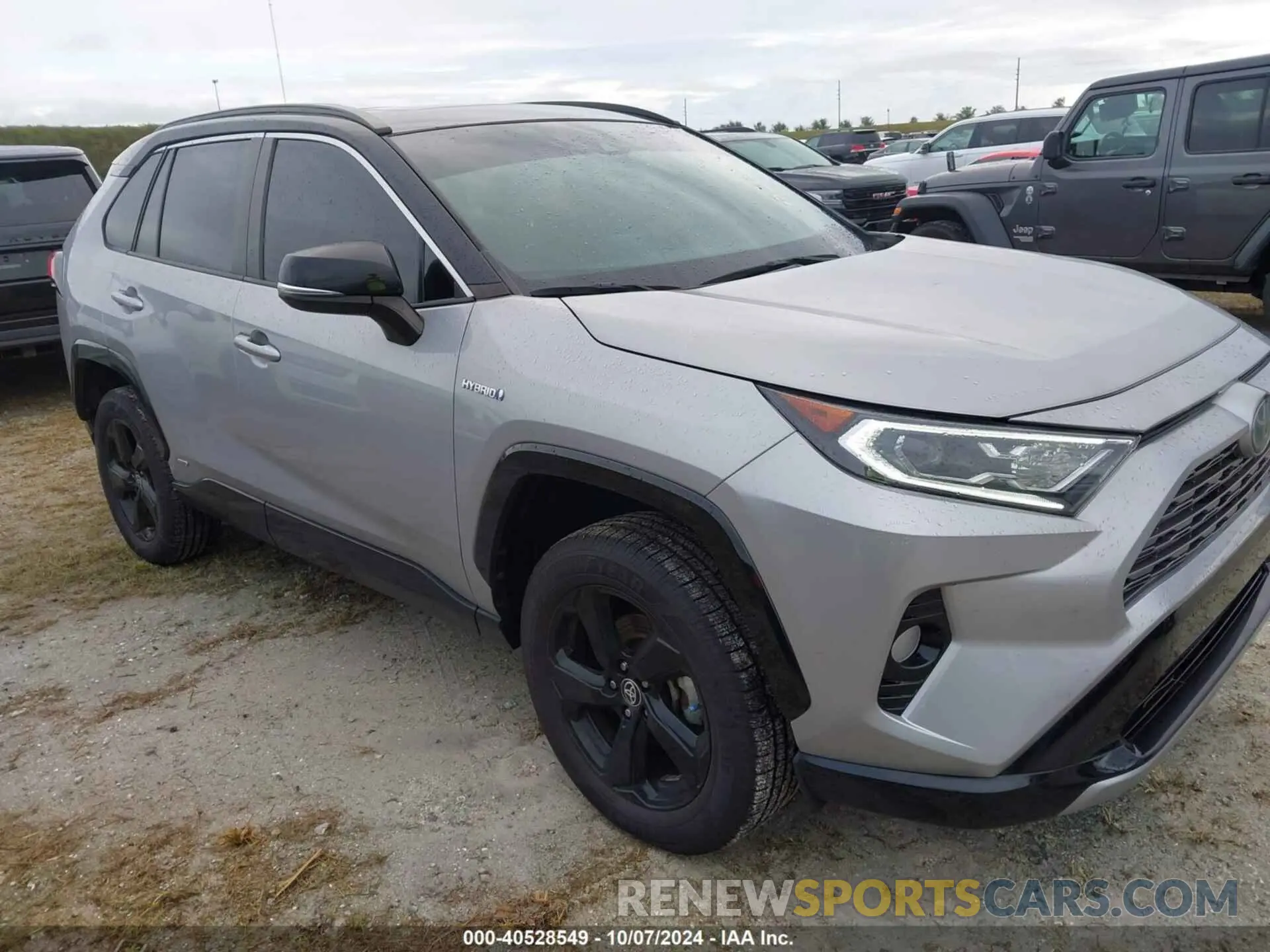 1 Photograph of a damaged car 2T3E6RFV5MW020239 TOYOTA RAV4 2021