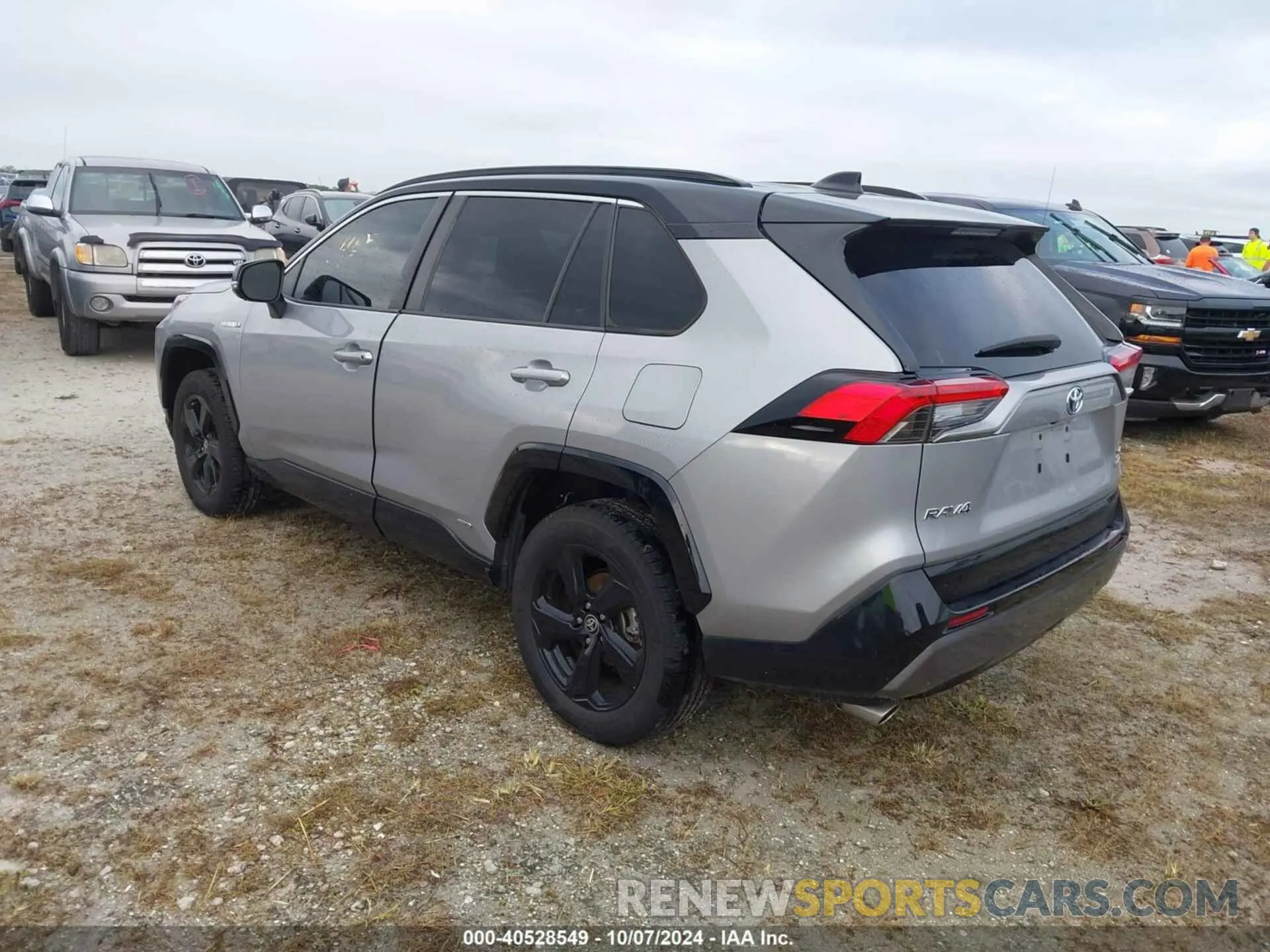 3 Photograph of a damaged car 2T3E6RFV5MW020239 TOYOTA RAV4 2021