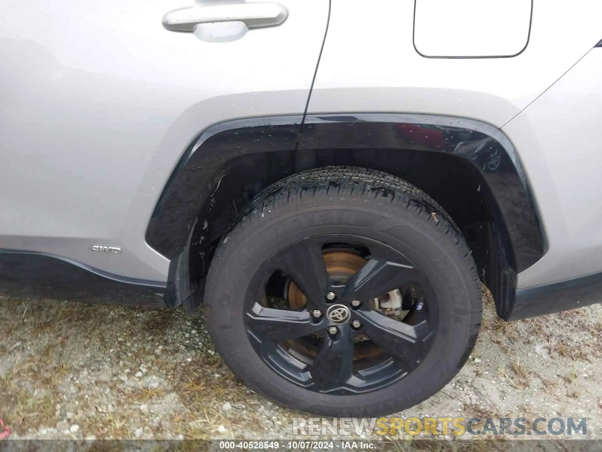 6 Photograph of a damaged car 2T3E6RFV5MW020239 TOYOTA RAV4 2021