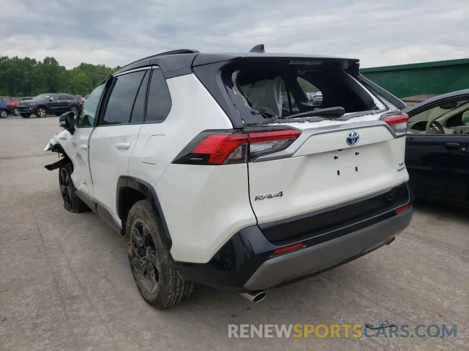 3 Photograph of a damaged car 2T3E6RFV6MW016667 TOYOTA RAV4 2021