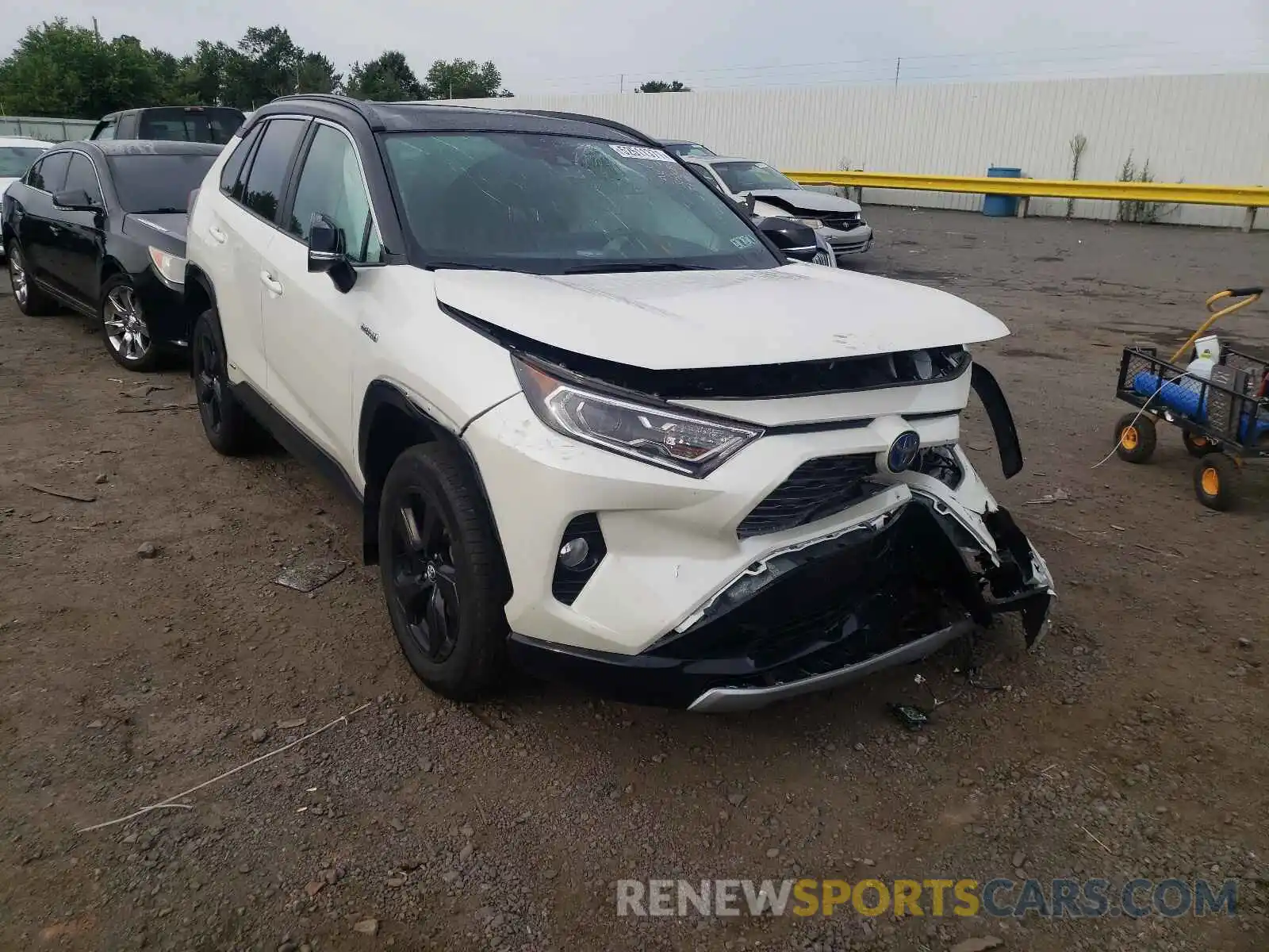 1 Photograph of a damaged car 2T3E6RFV7MW008898 TOYOTA RAV4 2021